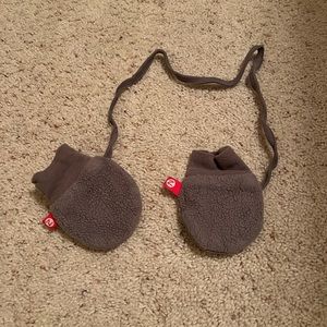 Zutano Baby Mittens (0-6mo)